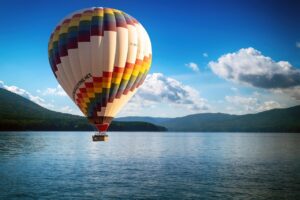 Les 5 bonnes raisons de s'offrir un baptême en montgolfière