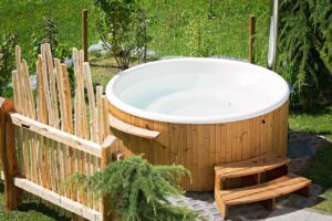 L'expérience unique de la cabane avec spa privatif